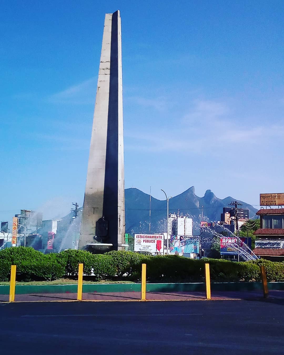 obelisco-monterrey