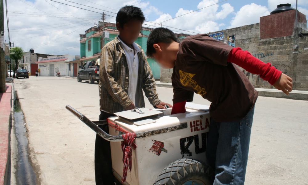 En México 3.2 millones de menores de edad son trabajadores de la calle