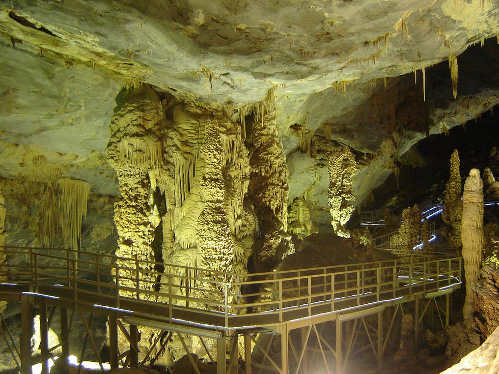 bustamante-grutas-palmito