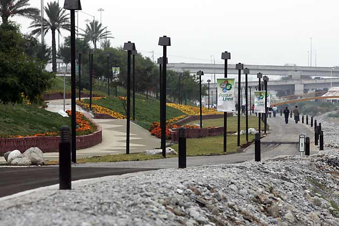 parque-lineal-rio-santa-catarina-1