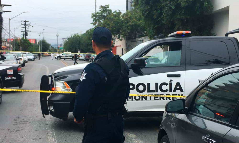 policia-monterrey-adrian-de-la-garza