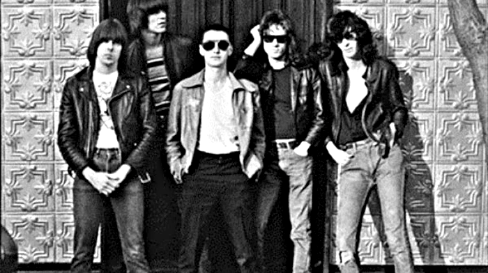 arturo-vega-ramones