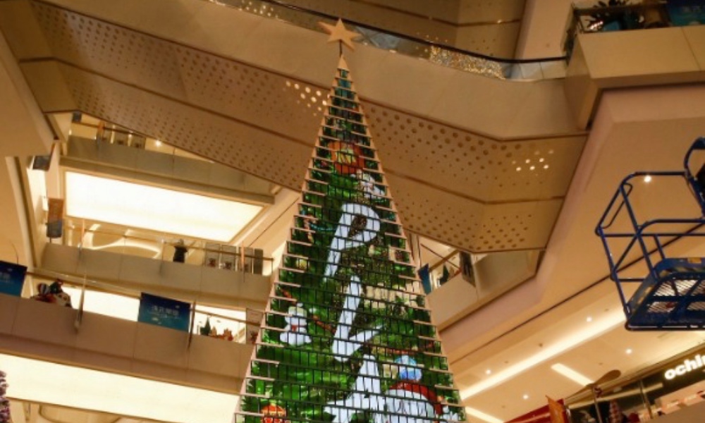 este-es-el-arbol-de-navidad-hecho-con-celulares