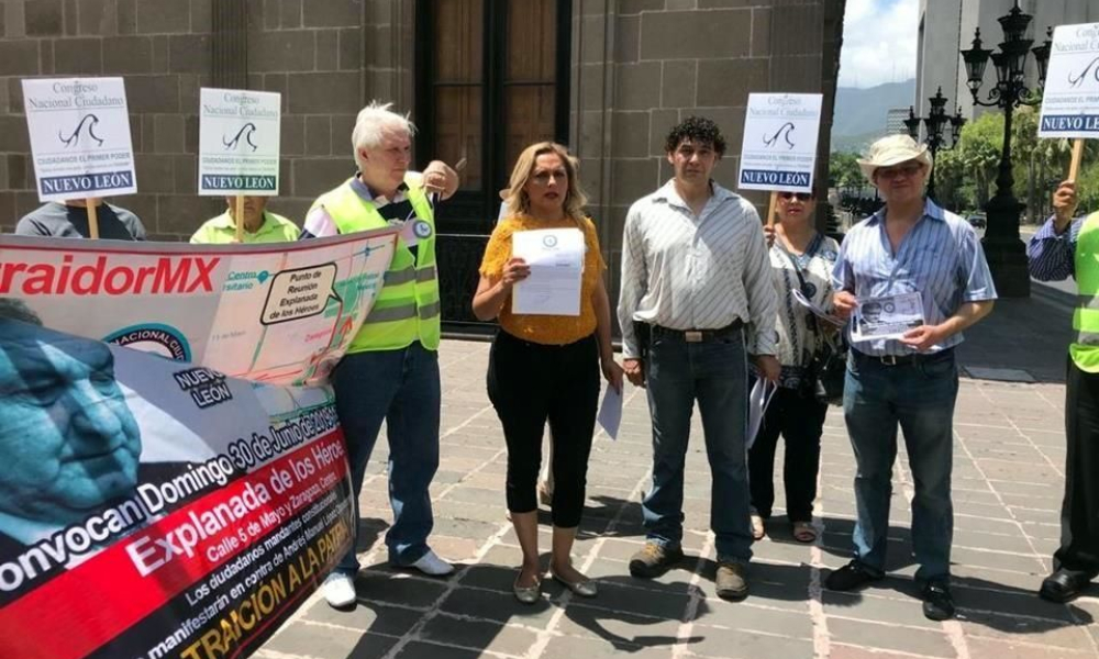 AMLO-protesta-manifestacion-monterrey