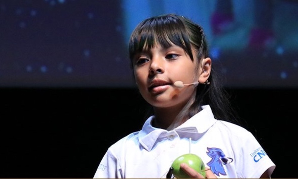 Niña genio estudiará en Universidad de Arizona