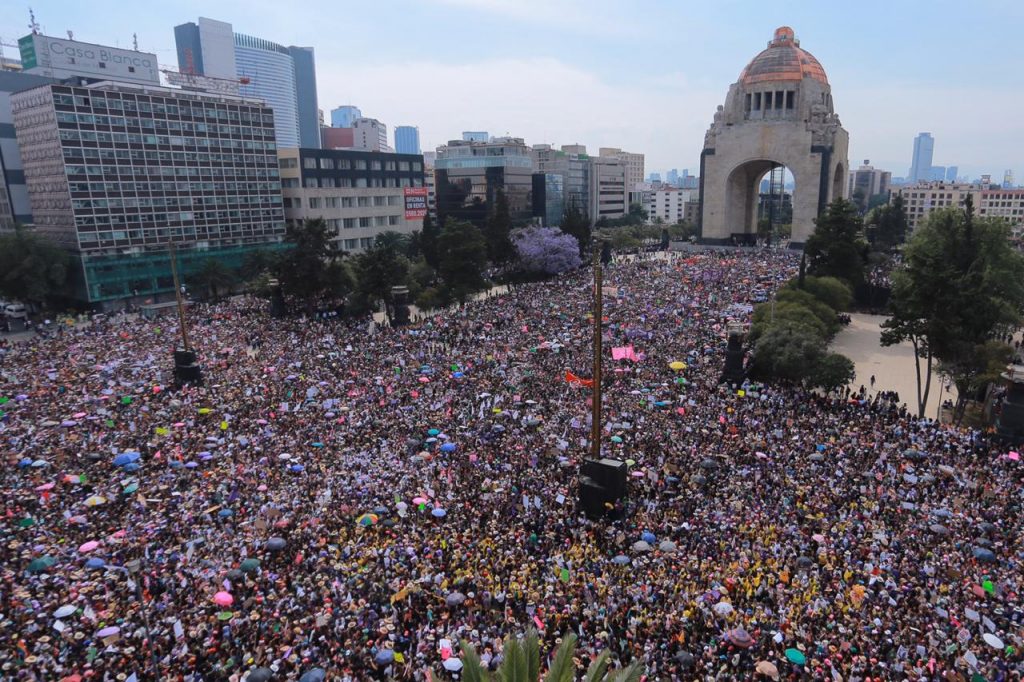 Así se vivió la marcha por el Día Internacional de la Mujer en CDMX