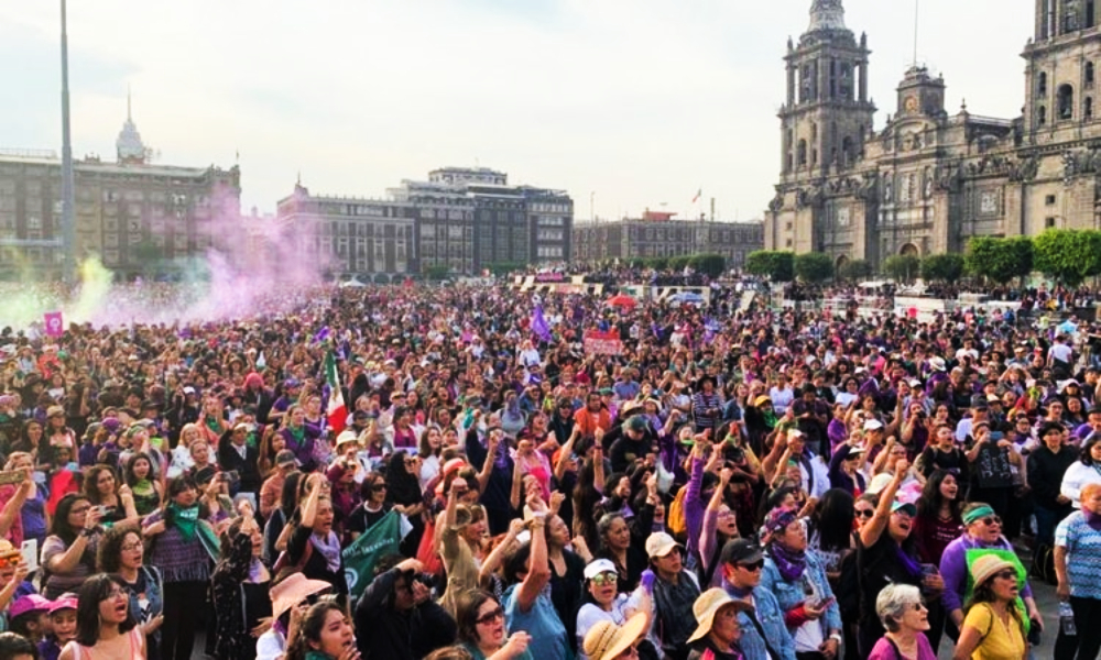 zocalo-cdmx-marcha-violencia-contra-la-mujer