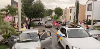 (Video) Quinceañera celebra su fiesta con sana distancia