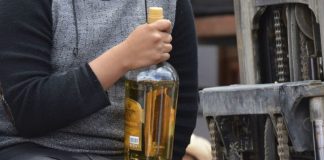 Ya son 43 muertos por consumo de alcohol adulterado en Jalisco