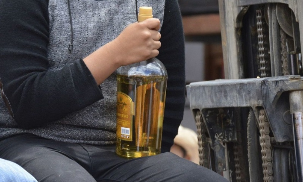 Ya son 43 muertos por consumo de alcohol adulterado en Jalisco