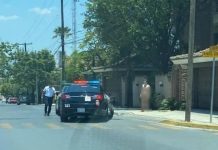 Arrestan a hombre por caminar desnudo en San Pedro