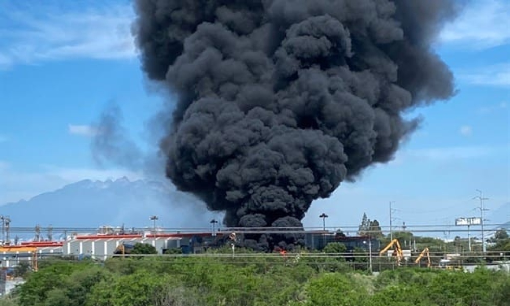 Se incencia fábrica de acero en Guadalupe