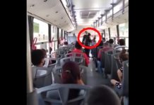 (VIDEO) Por no usar cubrebocas, policías bajan a una mujer del camión