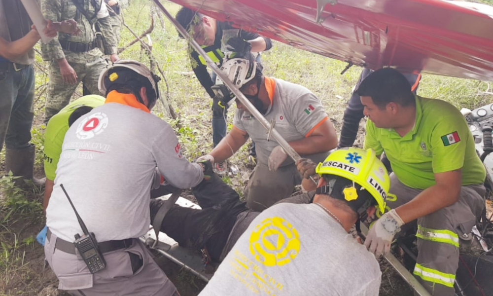 Fallece persona tras desplomarse su avioneta en Cadereyta