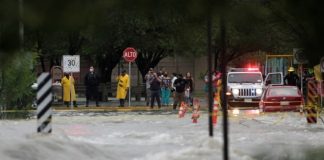 Intensas lluvias dejan 14 desaparecidos en NL