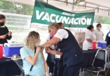 Posponen vacunación contra COVID-19 en Apodaca por retraso en entrega de dosis