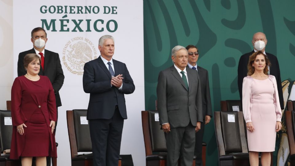 amlo cuba desfile